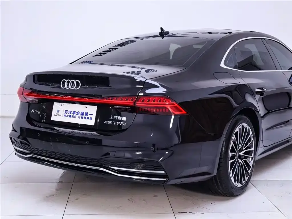 Audi A7L 2024 из CN, фото 8