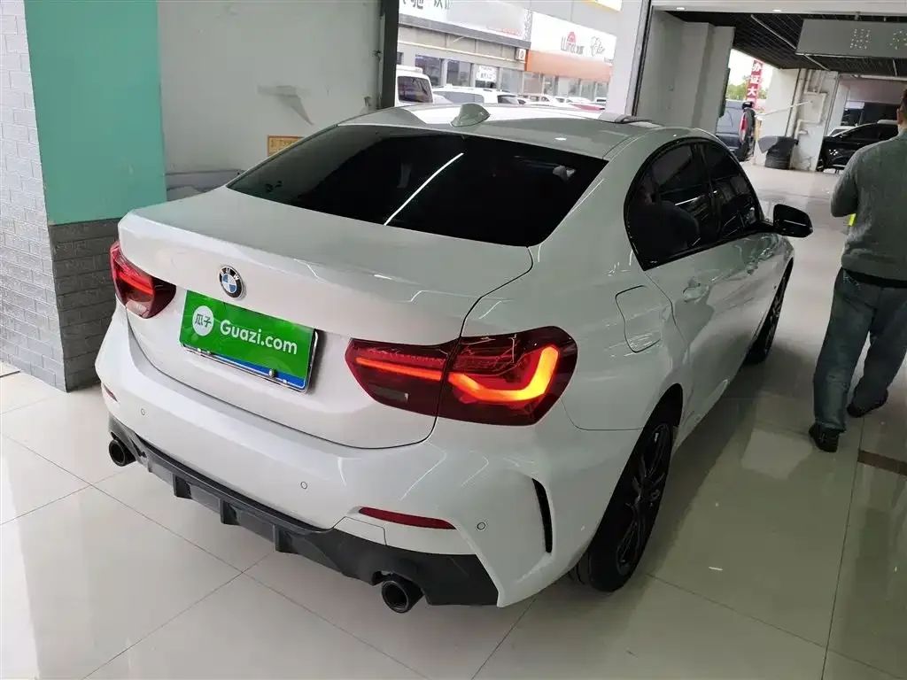 BMW 1 Series 2023 из CN, фото 7
