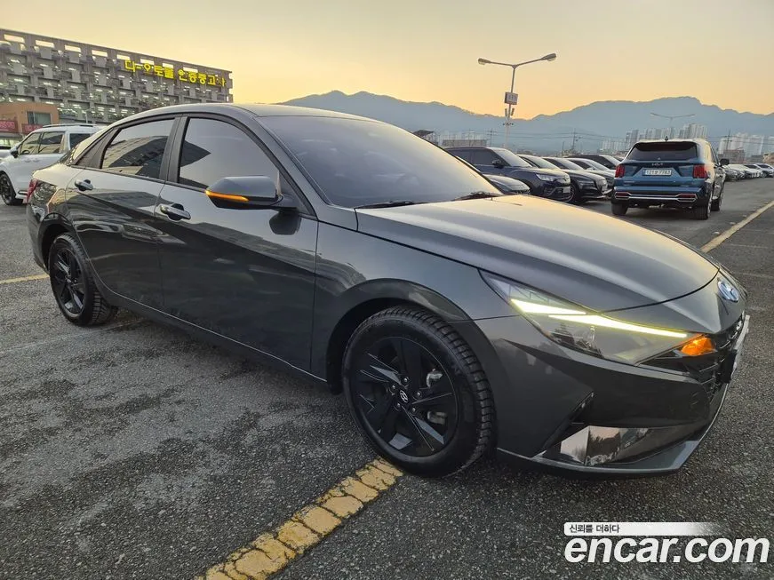 Hyundai AVANTE — фото 2