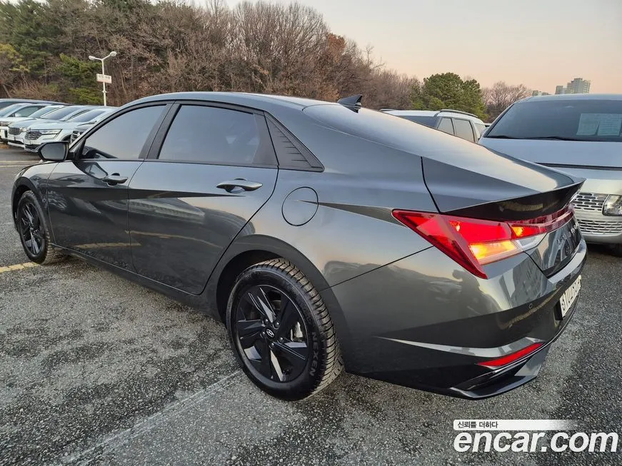 Hyundai AVANTE — фото 4