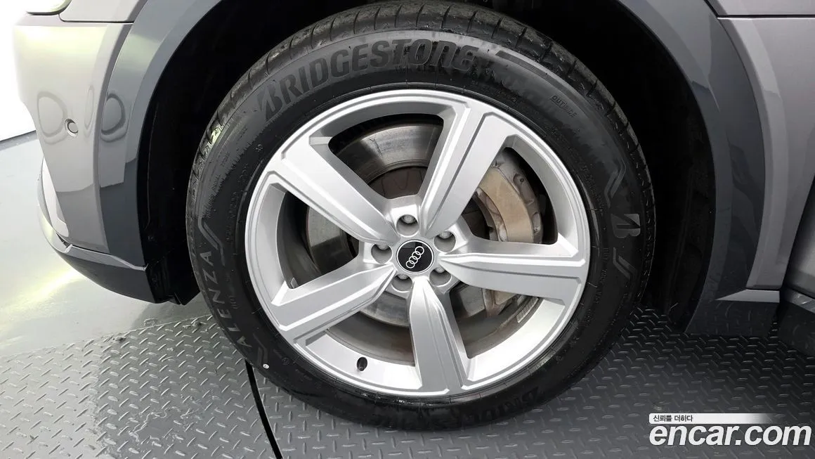 Audi e-tron 2021 из KR, фото 5