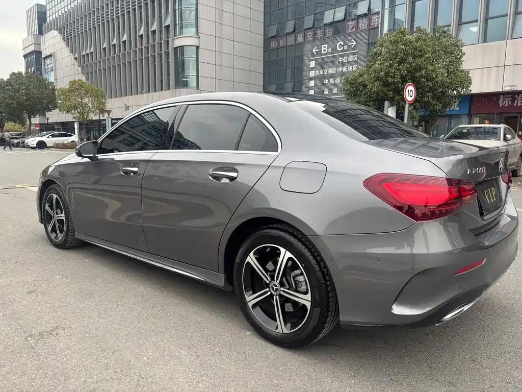 Mercedes-Benz A-Class — фото 4