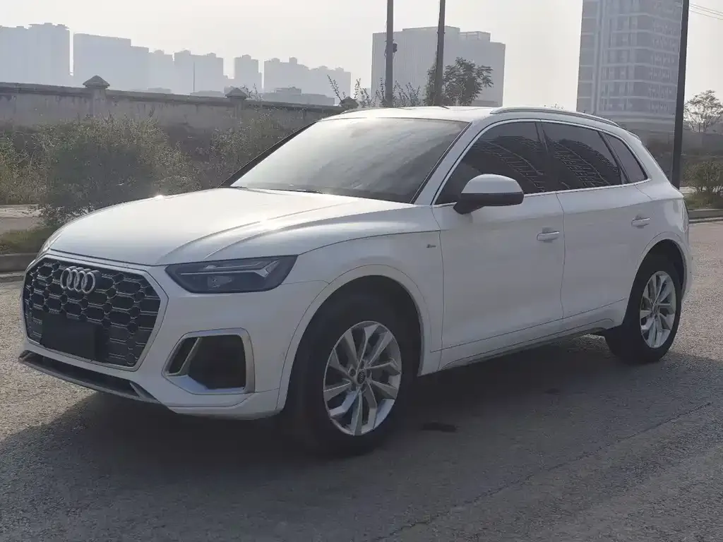 Audi Q5L 2023 из CN, фото 1