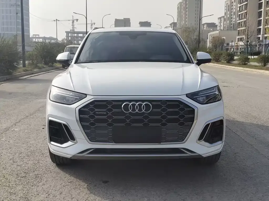 Audi Q5L 2023 из CN, фото 2