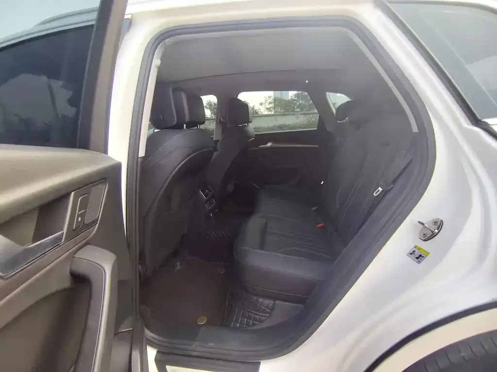 Audi Q5L 2023 из CN, фото 6