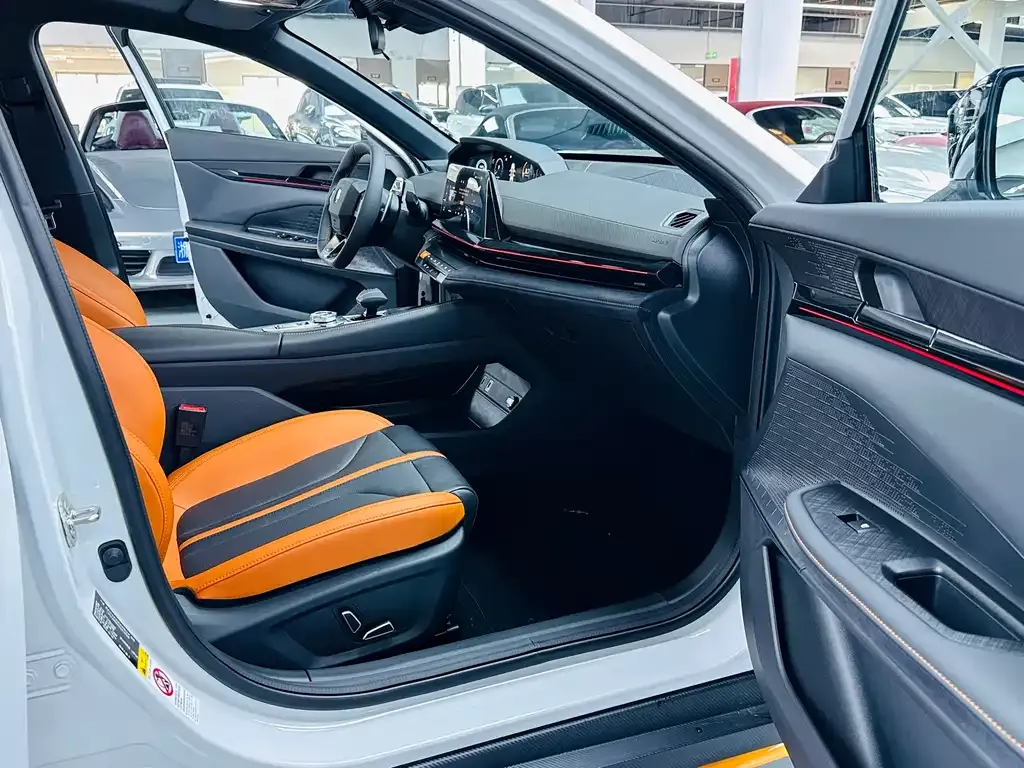 Changan UNI-V 2025 из CN, фото 8