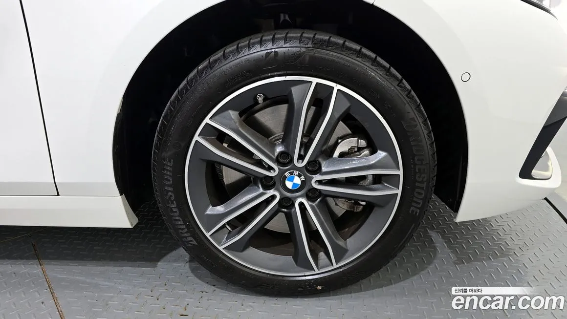 BMW 1-Series 2024 из KR, фото 5