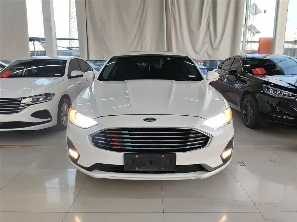 Ford Mondeo 2021 из CN, фото 3