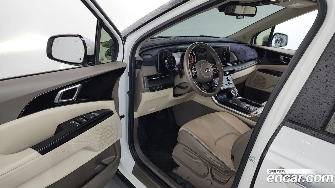 Kia Carnival — фото 10