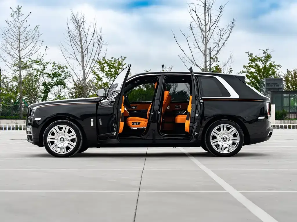 Rolls-Royce Cullinan 2025 из CN, фото 5