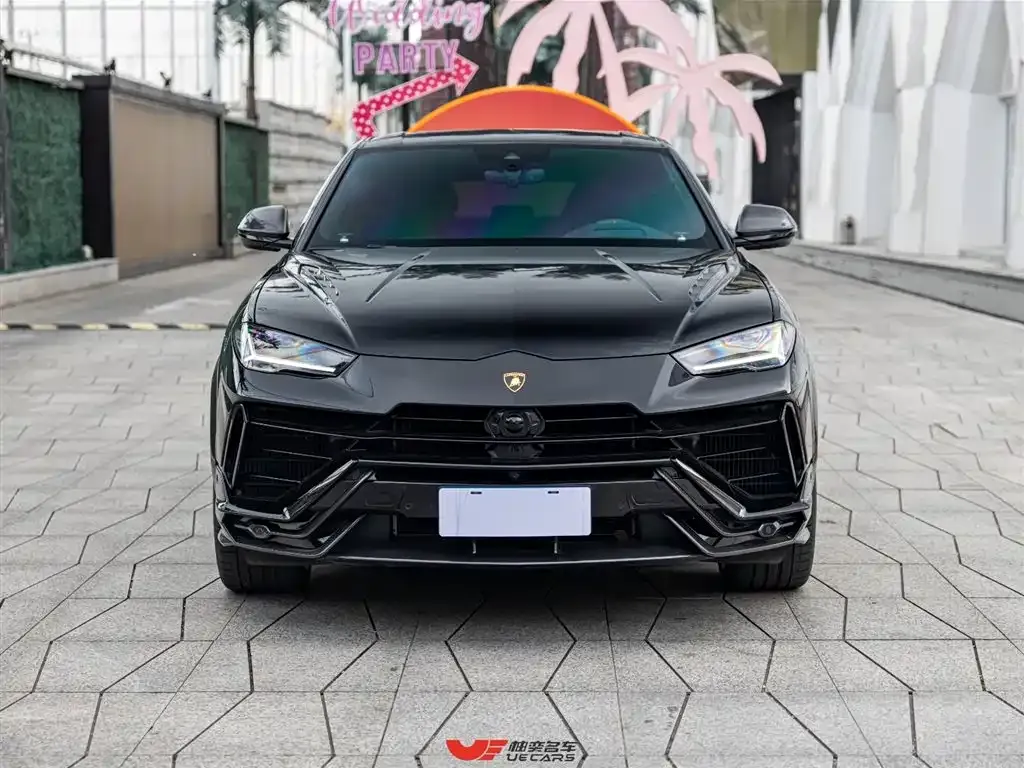 Lamborghini Urus 2023 из CN, фото 2
