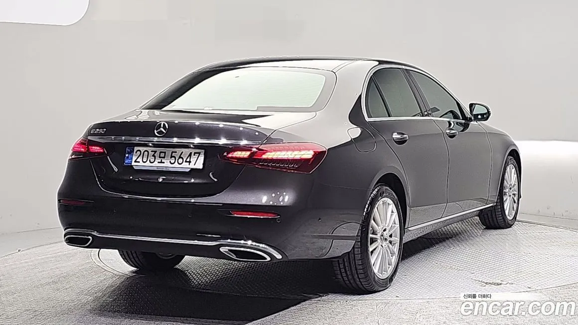 Mercedes-Benz E-Class 2023 из KR, фото 2