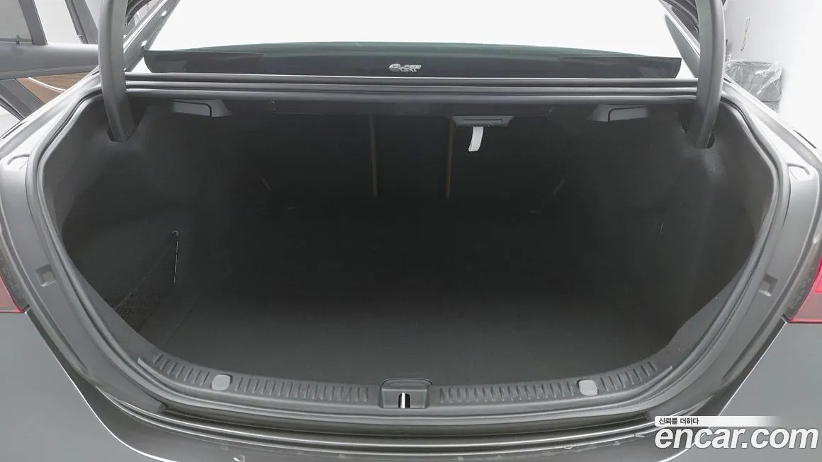 Mercedes-Benz E-Class 2023 из KR, фото 5