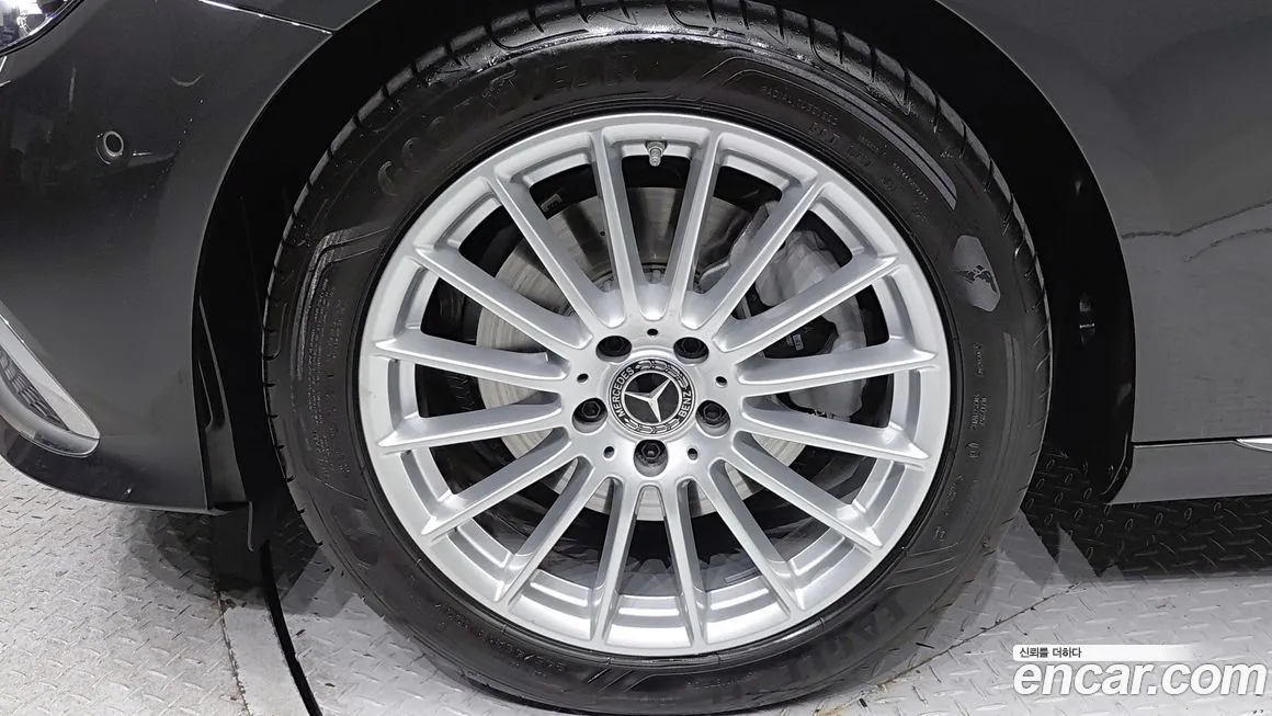 Mercedes-Benz E-Class 2023 из KR, фото 9