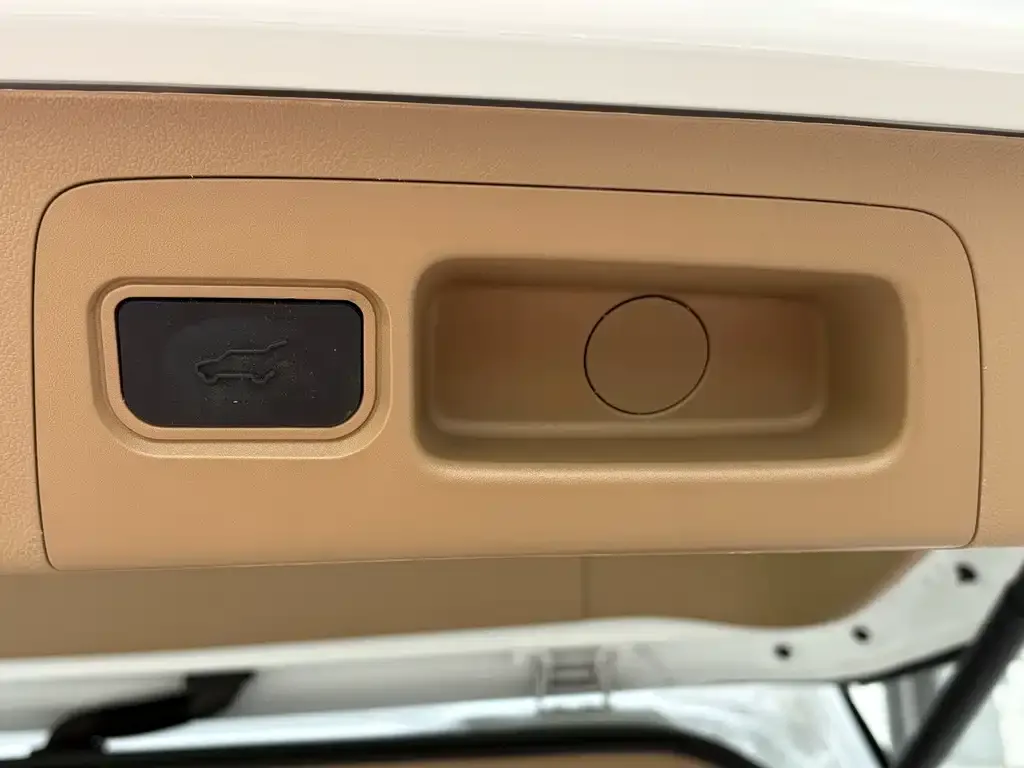 Buick GL8 2022 из CN, фото 7