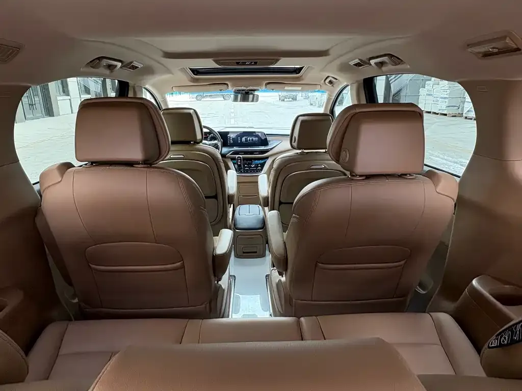 Buick GL8 2022 из CN, фото 9