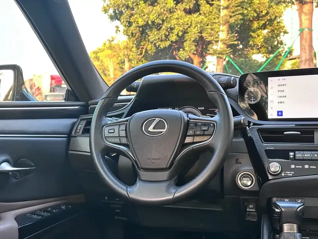 Lexus ES 2023 из CN, фото 8