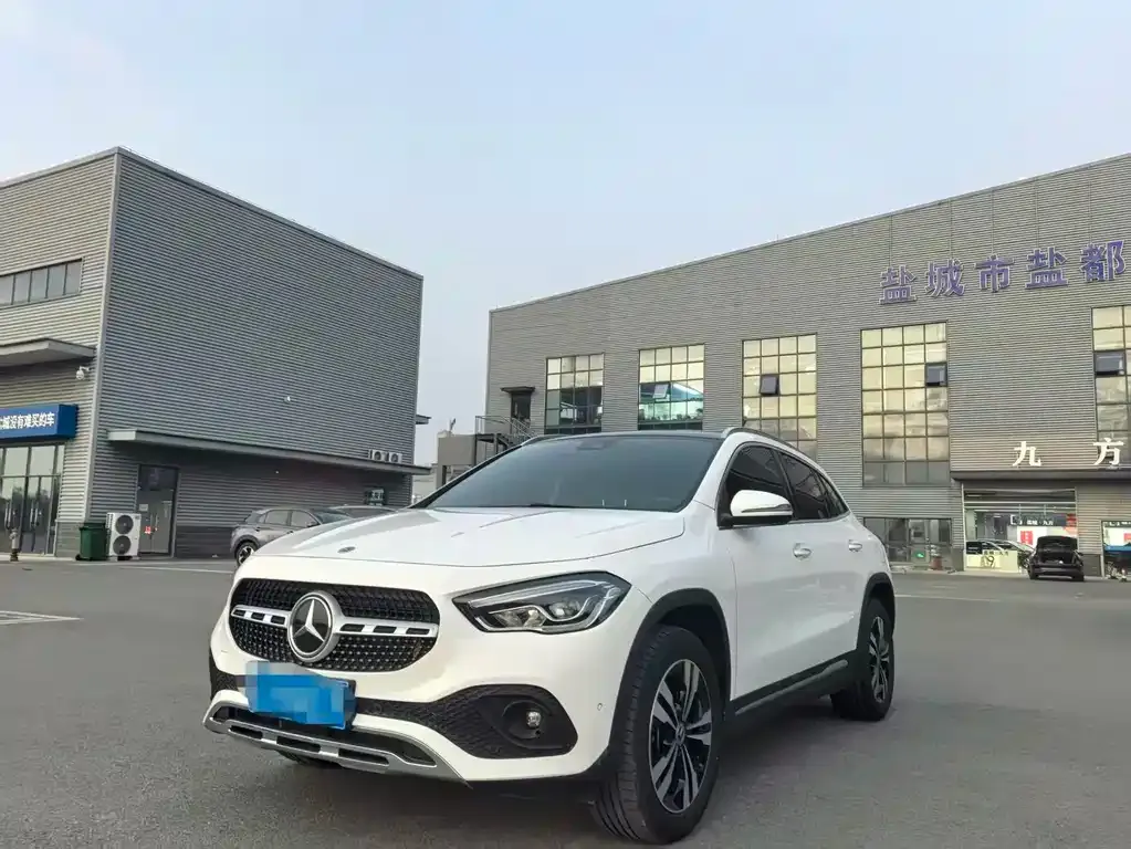Mercedes-Benz GLA 2023 из CN, фото 1
