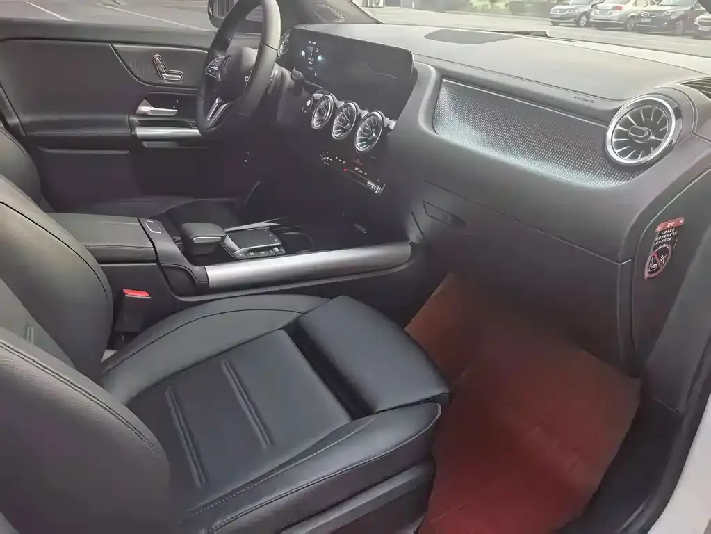 Mercedes-Benz GLA 2023 из CN, фото 9