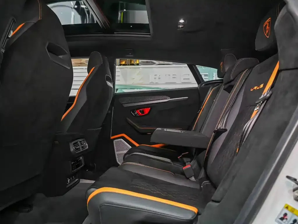 Lamborghini Urus — фото 8