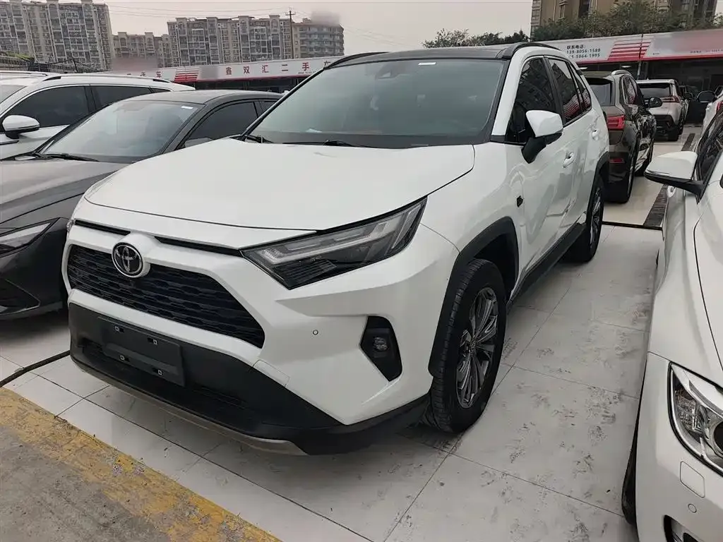 Toyota RAV4 2023 из CN, фото 1