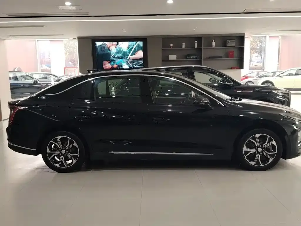 Hongqi E-QM5 2024 из CN, фото 3