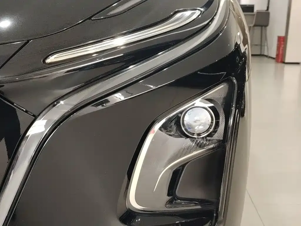 Hongqi E-QM5 2024 из CN, фото 5