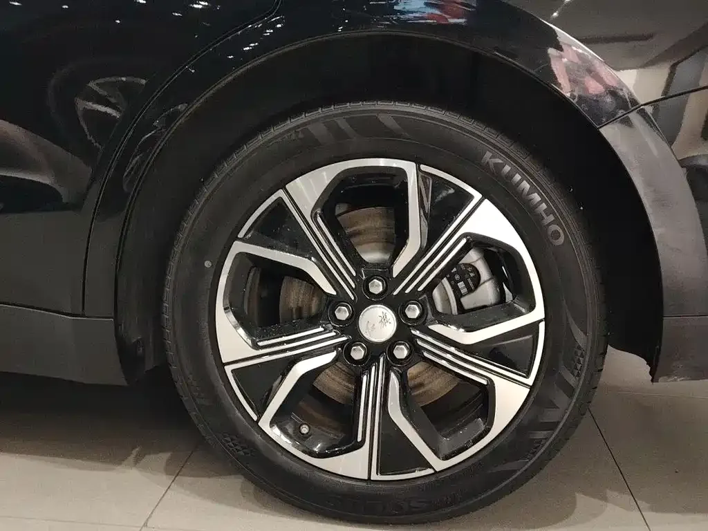 Hongqi E-QM5 2024 из CN, фото 7