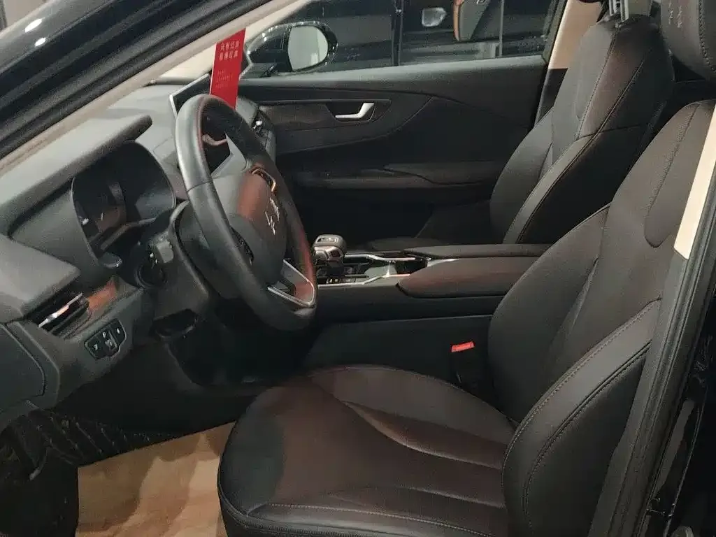 Hongqi E-QM5 2024 из CN, фото 9