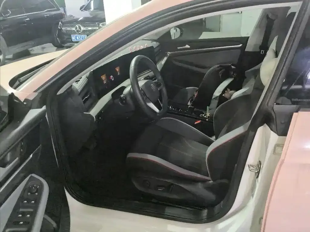 Volkswagen Lamando 2024 из CN, фото 3