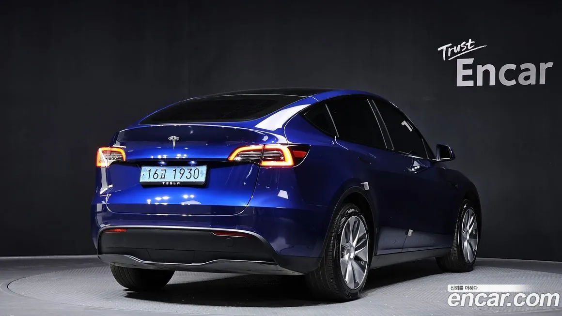 Tesla Model Y 2024 из KR, фото 2