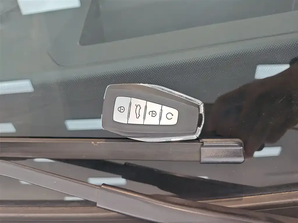 Geely Xingyue L 2024 из CN, фото 9