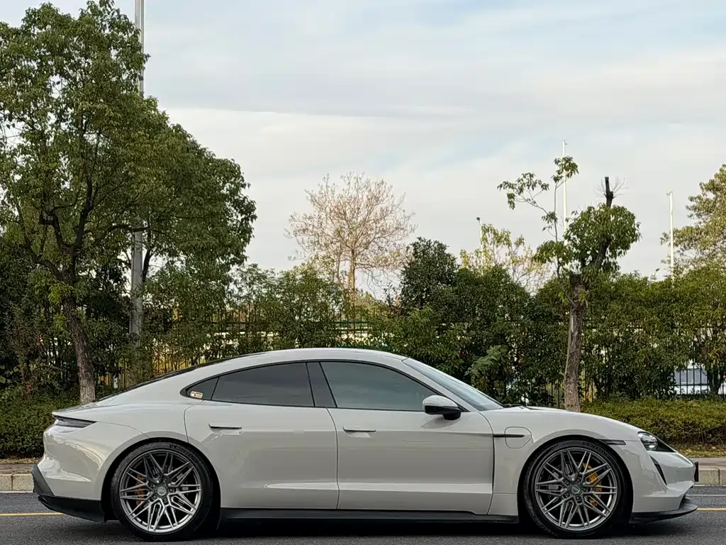Porsche Taycan 2023 из CN, фото 4