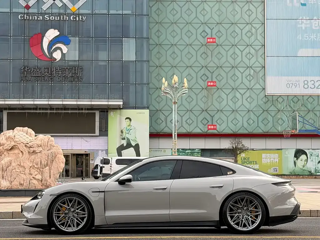 Porsche Taycan 2023 из CN, фото 8