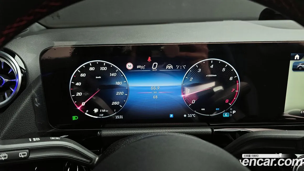 Mercedes-Benz GLA-Class 2025 из KR, фото 8