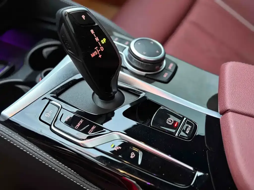 BMW 5 Series 2022 из CN, фото 7