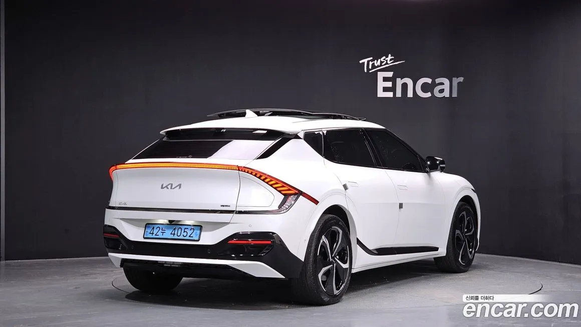 Kia EV6 2023 из KR, фото 2