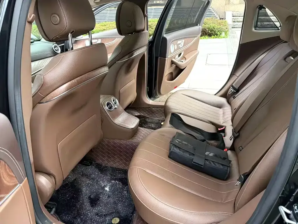 Mercedes-Benz E-Class 2022 из CN, фото 4