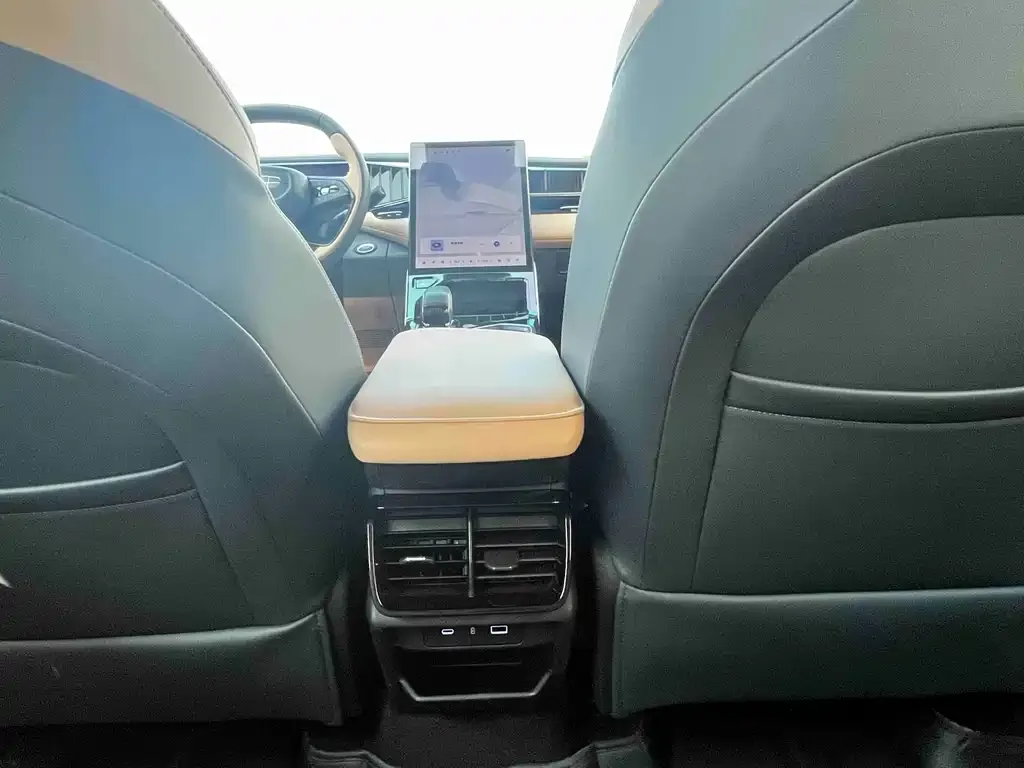 Geely Boyue L 2023 из CN, фото 8