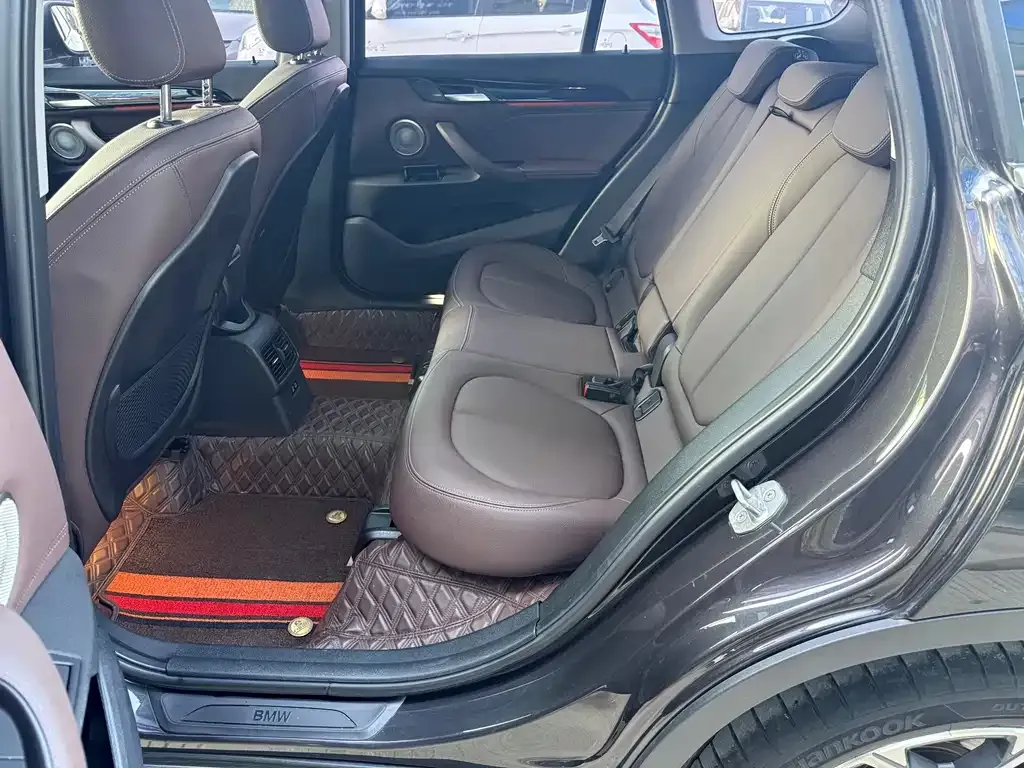 BMW X1 2021 из CN, фото 8