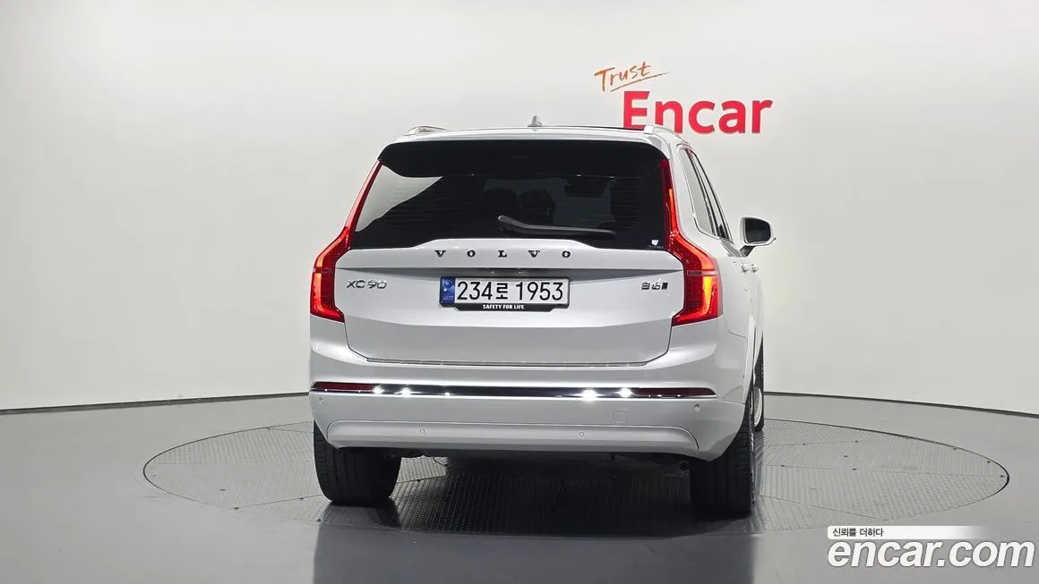 Volvo XC90 2023 из KR, фото 4