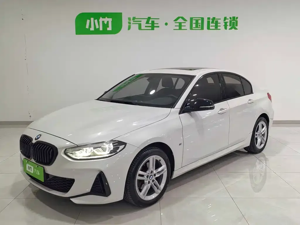 BMW 1 Series 2021 из CN, фото 1
