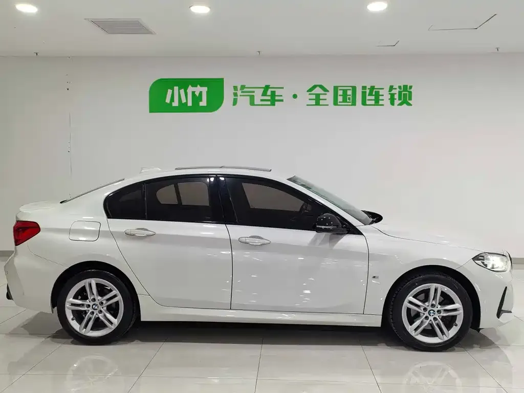 BMW 1 Series 2021 из CN, фото 4