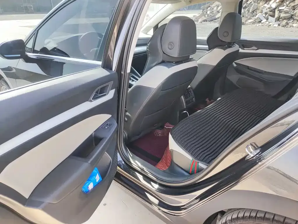 Volkswagen Golf 2021 из CN, фото 9