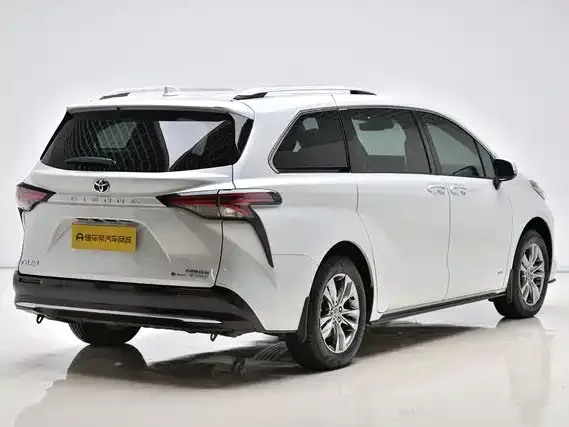 Toyota Sienna 2024 из CN, фото 8