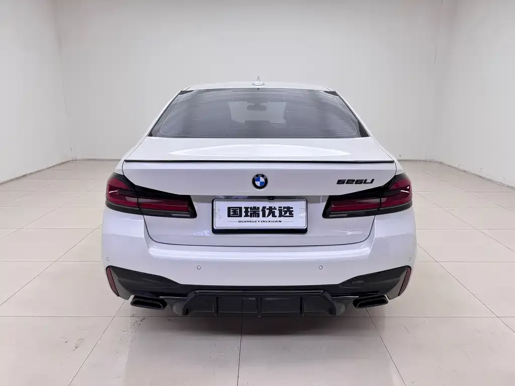 BMW 5 Series — фото 5