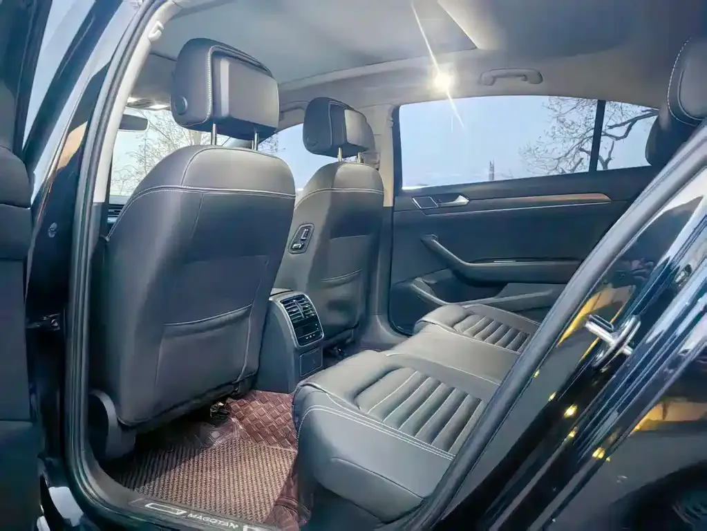 Volkswagen Magotan 2022 из CN, фото 9