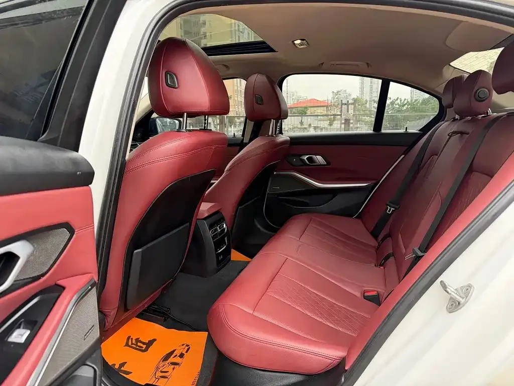 BMW 3 Series 2021 из CN, фото 10