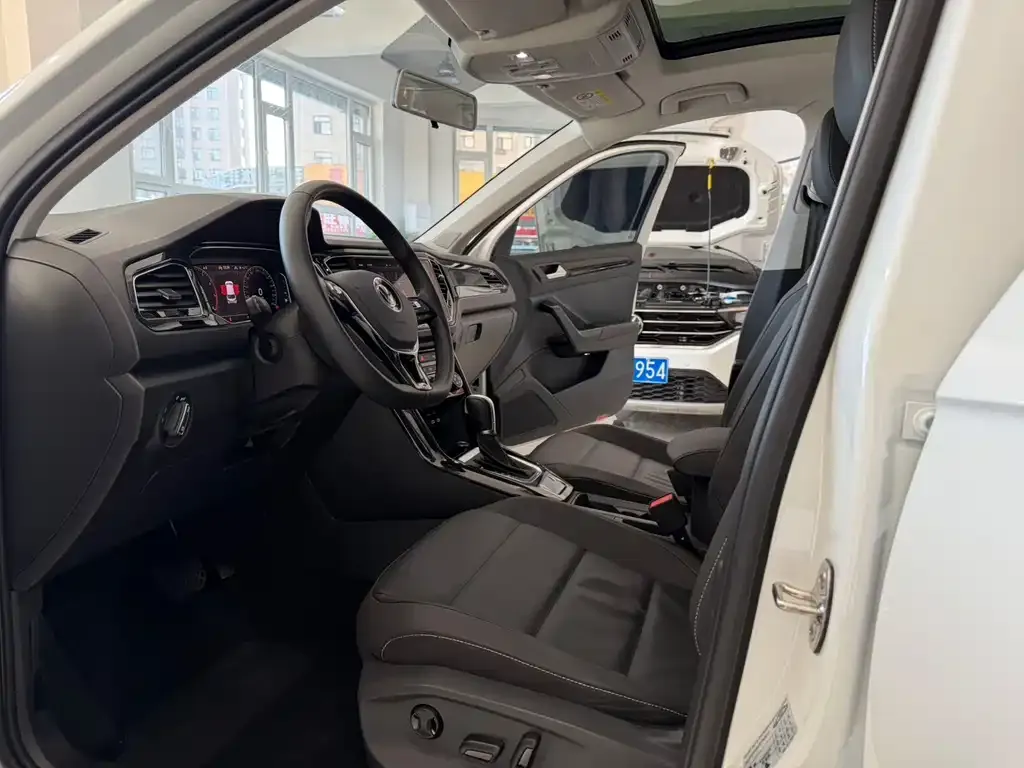 Volkswagen T-Roc 2022 из CN, фото 8
