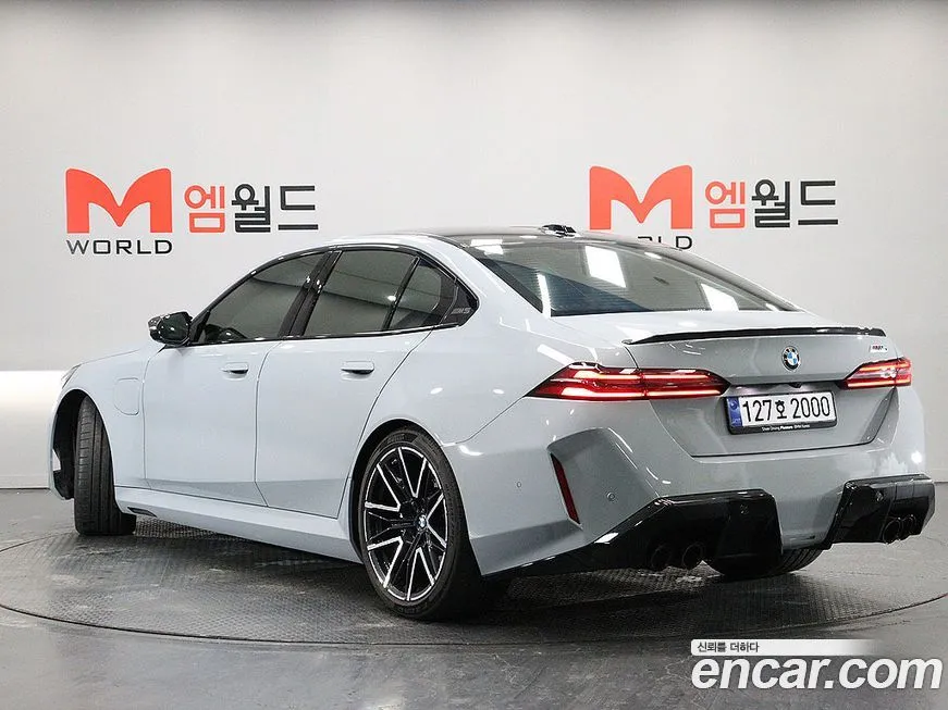 BMW M5 2025 из KR, фото 4